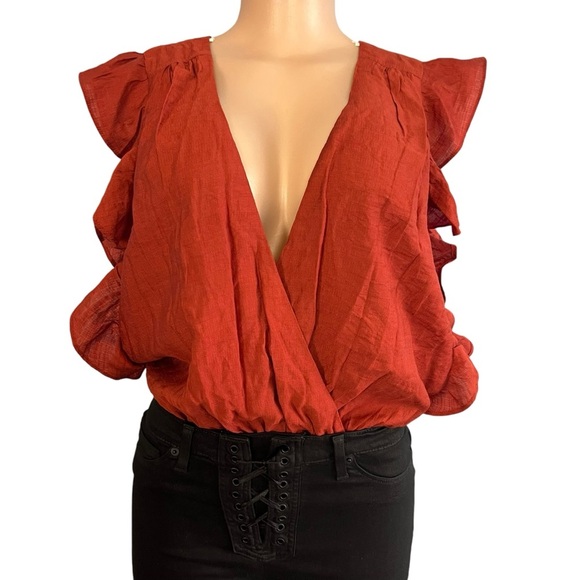 3/$30 🍂 Lulus Smile Awhile Rust Red Ruffled Surplice Bodysuit - Picture 7 of 10